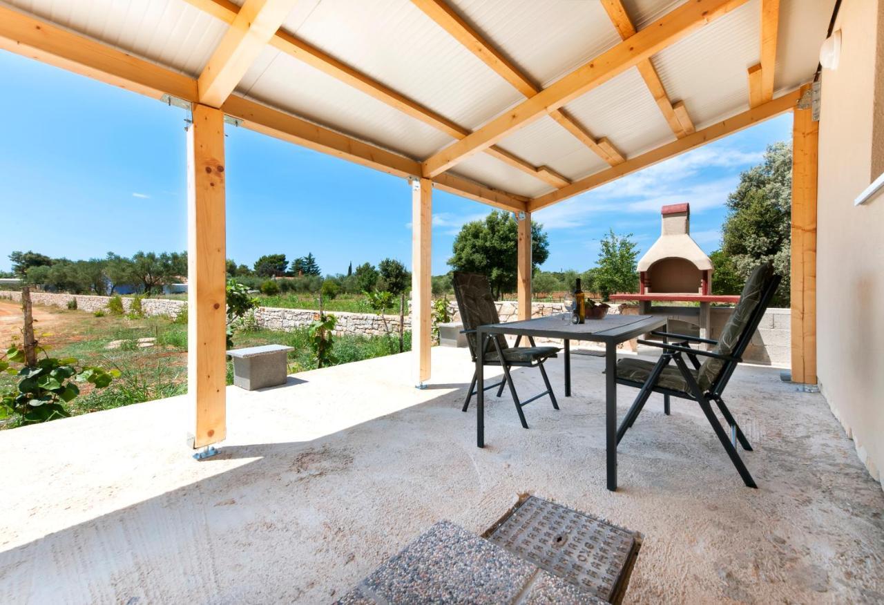 Casetta In Campagna Rovinj Exterior photo